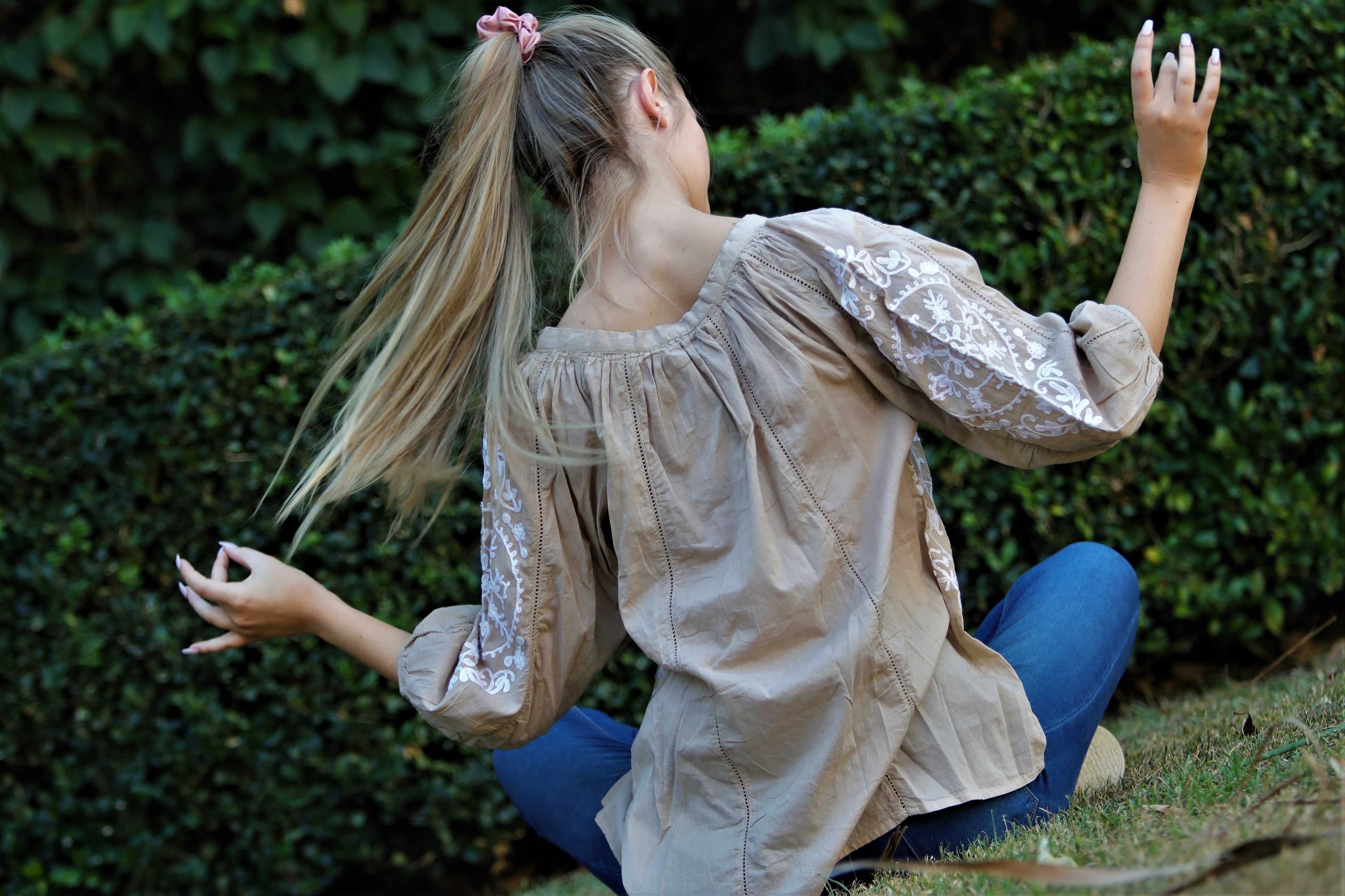 Ebullient Bishop Top